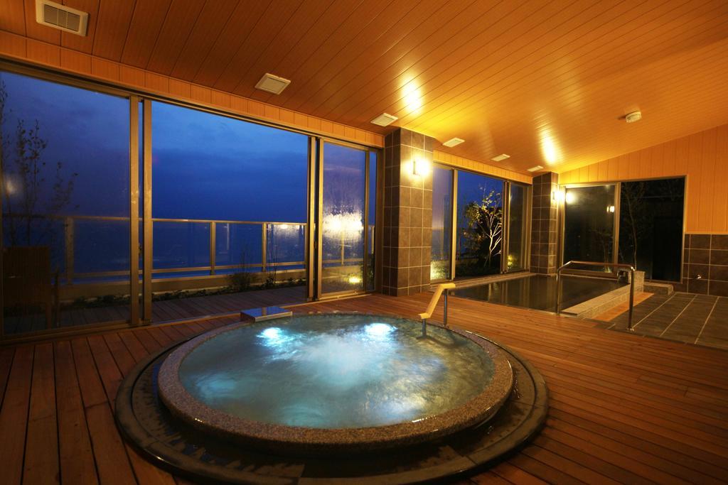 Amane Resort Seikai Beppu Kültér fotó A modern onsen