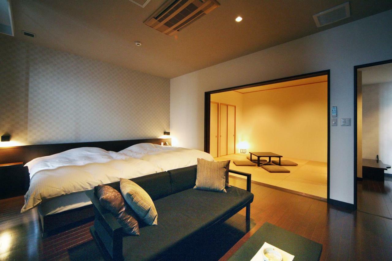 Amane Resort Seikai Beppu Kültér fotó A Japanese-style room with a futon